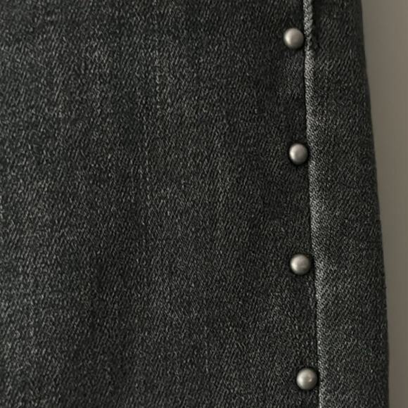 LEVIS 311 MID-RISE SHAPING STUDDED SKINNY JEANS SIZE 28 CHARCOAL GRAY SZ 28 - Picture 3 of 9